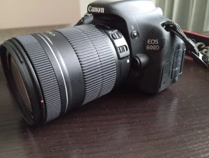 Фотоаппарат Canon EOS 600D