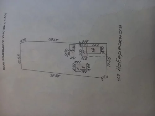 Земельный участок с домиком