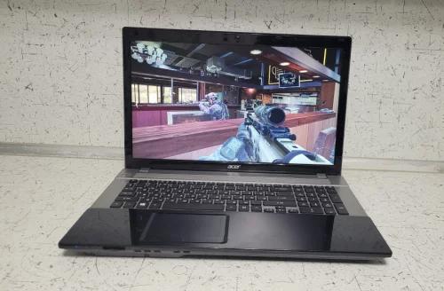 Ноутбук с большим экраном 17.3" i3 GT640 2GB 8GB SSD+HDD