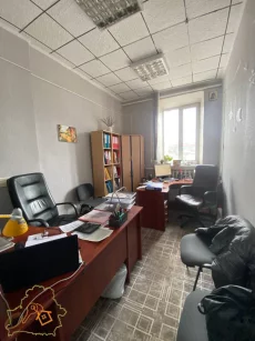 Часть здания по улице Урицкого