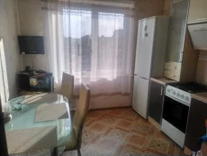 Сдается 2-х комнатная квартира на длительный срок