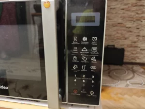 Микроволновка Midea с грилем