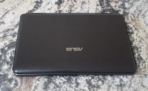 Ноутбук ASUS