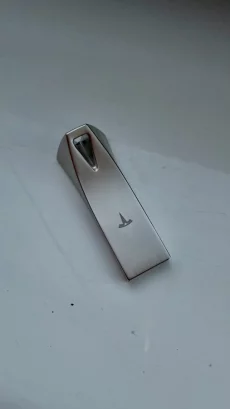 USB flash Tesla 128gb Новая