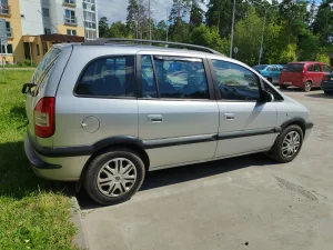 Автомобиль