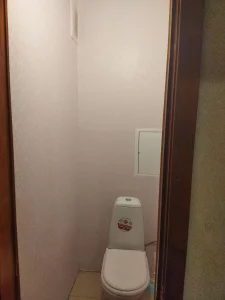 Двухкомнатную квартиру на длительный срок