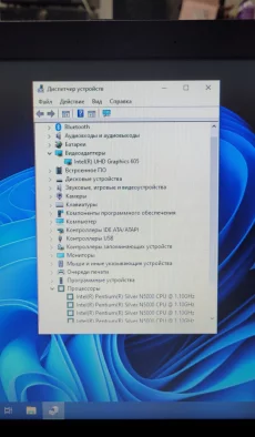 Ноутбук ASUS в состоянии нового