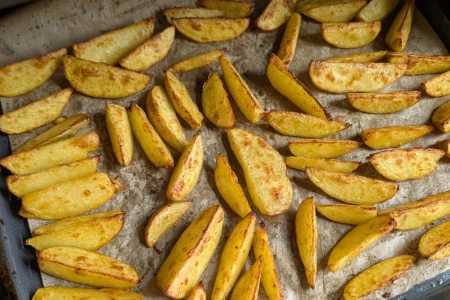 Наггетсы, картофель по-деревенски и соус «Сказка». В СШ №1 Бобруйска тестируется экспериментальное меню