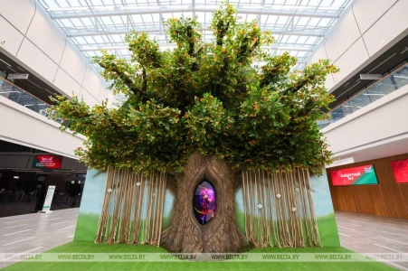 Путешествие в будущее: «Бобруйскагромаш» и другие предприятия представили свои достижения на выставке «Моя Беларусь»