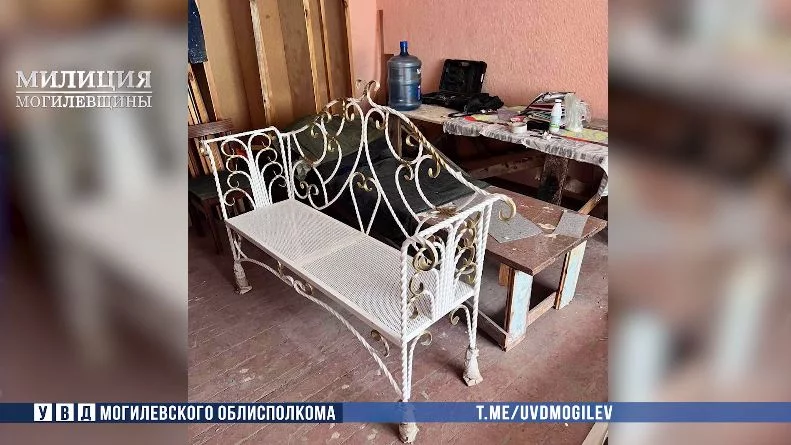 Заместитель начальника госпредприятия в Бобруйске пойдет под суд за кражу садовой мебели