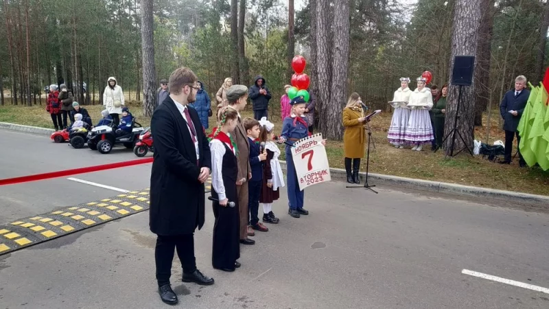 В Киселевичах торжественно открыли движение по новой улице