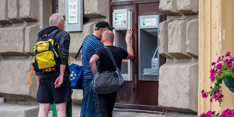 «Беларусбанк» собирается закрыть счета некоторых клиентов. Проверьте, касается ли это вас