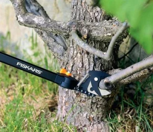 Высоторез-секатор телескопический Fiskars