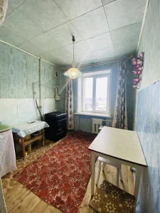 2-комнатная квартира в центре города, 6-й этаж 9-эт. кирп. дома