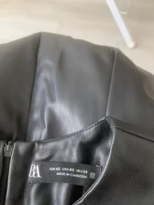 Фирменное платье эко кожа