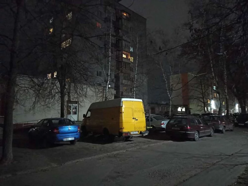 Зачем зелёная зона во дворе, верно?