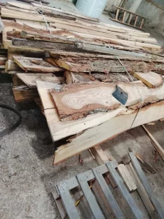 Дрова, обрезки дуба