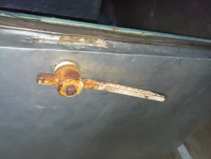 Испарители, ручки-завалы с дожимом, площадки под компрессор и конденса