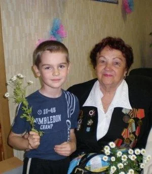 Акция «Согреем сердца ветеранов» продолжается