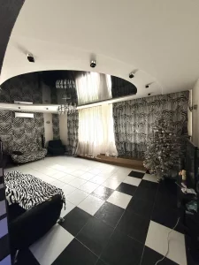 Коттедж в центре по пер. Транспортному
