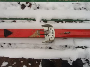 Лыжи беговые с жестким креплением