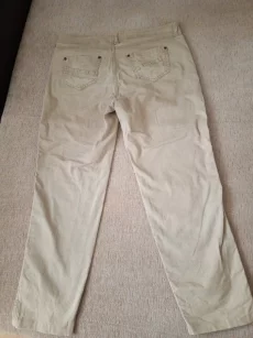 Джинсы женские