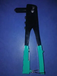 Заклепочник