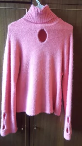 Свитер женский