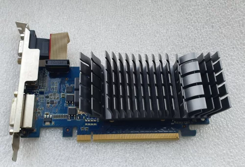 Видеокарта GT 210 1Гб