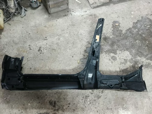 Порог на BMW E-36 седан