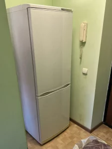 Холодильник Б/У продам
