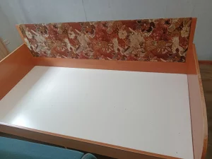 Кровать