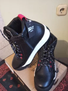 Продам утеплённые красовки размер 38