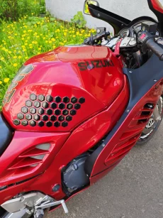 Мотоцикл SUZUKI RF900R