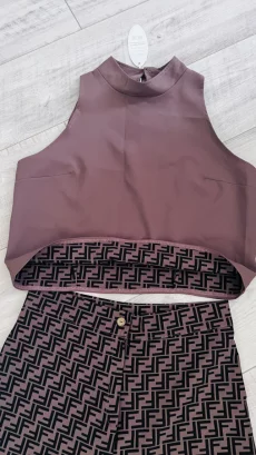 Продам костюм р 46 новый