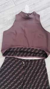 Продам костюм р 46 новый