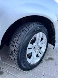 Nissan Almera Tino
