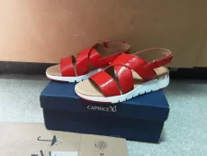 Босоножки из кожи