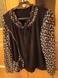 Лот блузки кофты