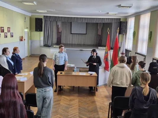 Когда прогул стоит слишком дорого: Суд обязал выпускницу бобруйского колледжа вернуть 8870 рублей за обучение