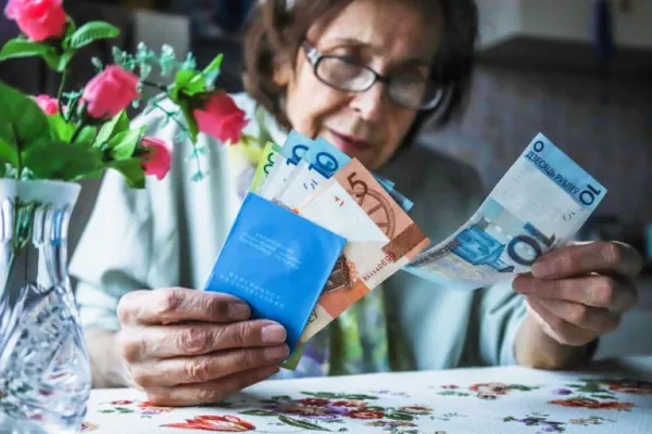 С 1 июля в Беларуси из списка вредных профессий уберут более 800 позиций. Кто попал под сокращение?