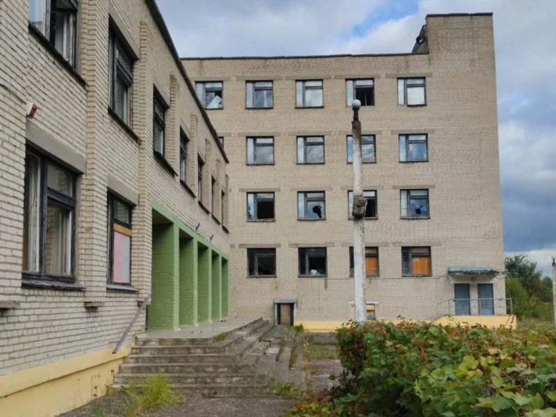 В Бобруйске снова продают здание бывшего лицея №4 в 1-м переулке Нахимова