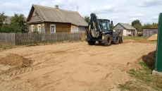 Земляные работы и расчистка участка экскаватором
