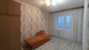 3 квартиру. 6 микрорайон, длительный срок