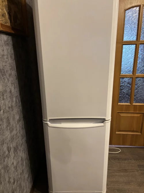 Холодильник INDESIT