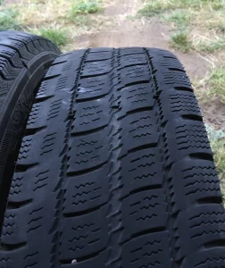 Покрышки грузолегковые 185/75/16с Belshina