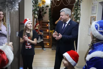 «Красный пищевик» привез подарки и радость в дом семейного типа