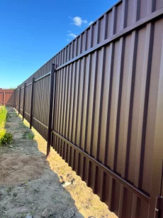 Установка монтаж заборов, Бетонные блоки, Заборы-жалюзи.