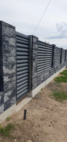 Установка монтаж заборов, Бетонные блоки, Заборы-жалюзи.