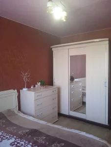 4-комн. квартира по ул. Ульяновской рядом с ТЦ Корона. 45000 у.е